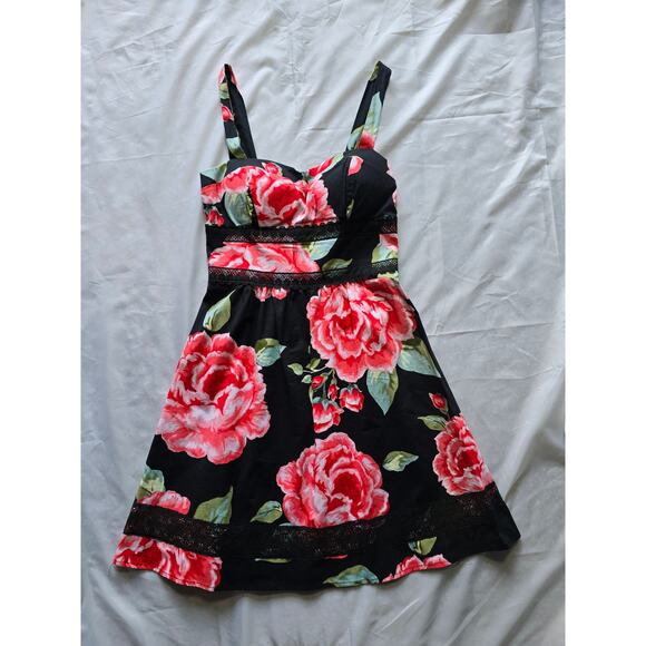 B. Smart Dresses & Skirts - B. Smart Floral Fit & Flare Dress Black Red Rose Print Size 4 Lace Trim